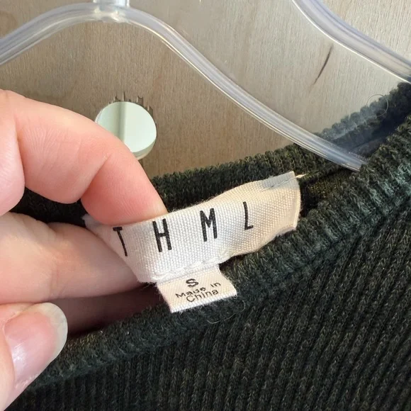 THML Floral Embroidered Bishop Sleeve Top in Green Size Small - Picture 4 of 7